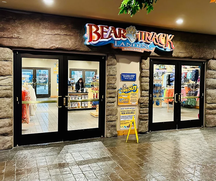 Gift Shop and Water Park entrance at Great Wolf Lodge, Southern California